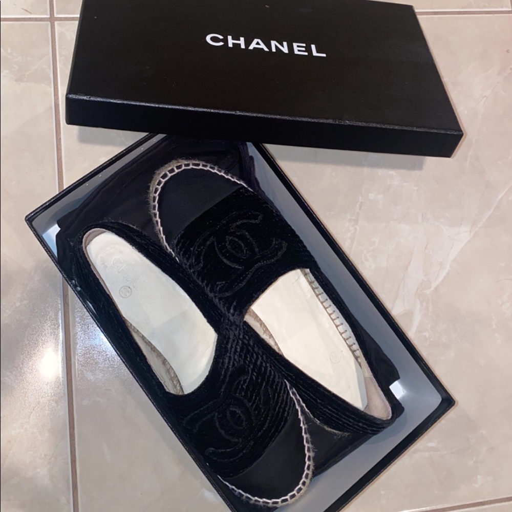 Interlocking CC Velvet Logo Espadrilles